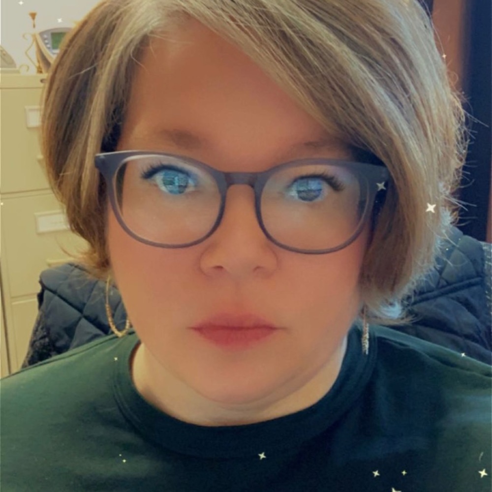 Meet your Posher, Julie